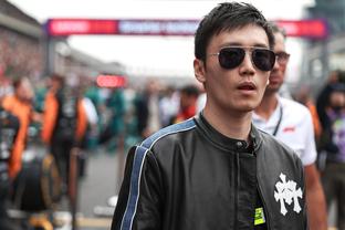 双厨狂喜？林俊杰将为F1中国站冲刺赛的前三名车手颁奖